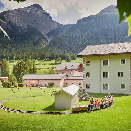 Reka-Feriendorf Bergün-2